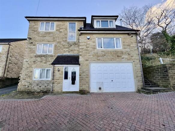 5 bed property, in Forest Road, £450,000