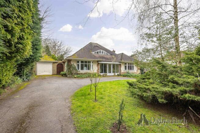 3 bed property, in Cropwell Road, £750,000