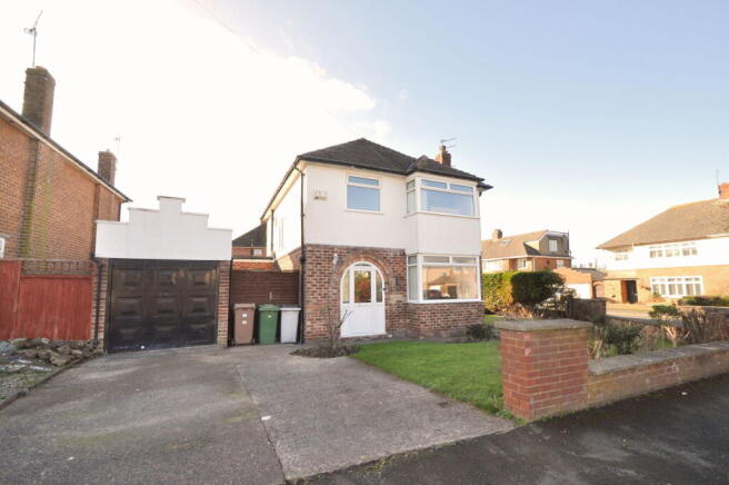 3 bed property, in Gordon Avenue, £340,000