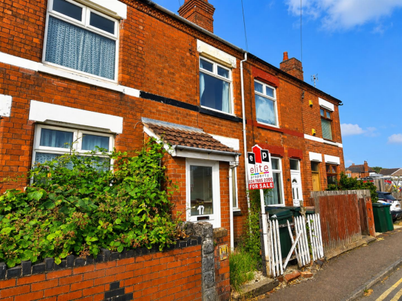 2 bed property, in Sydnall Road, £145,000