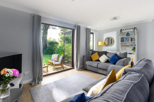 3 bed property, in 78 Nursery Cottages, £198,000