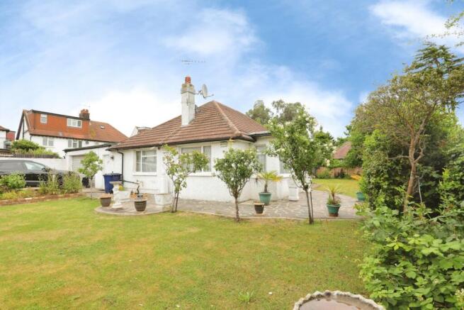 4 bed property, in Lowfield Road, £1,190,000