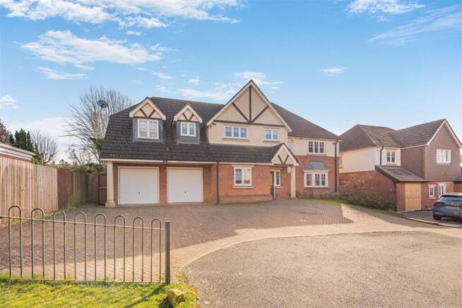 4 bed property, in Elford Close, £1,175,000