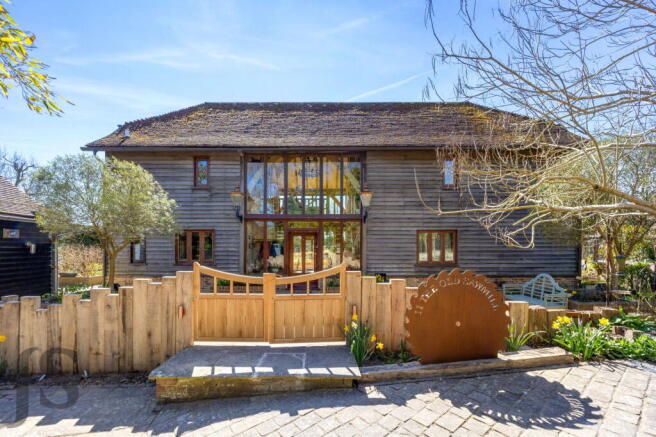 4 bed property, in Castle Goring Way, £1,550,000