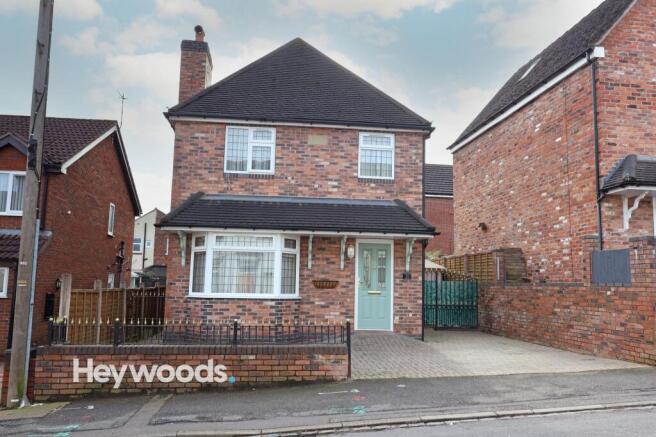 4 bed property, in James Street, £285,000