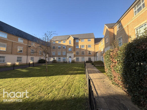 2 bed property, in Malyon Close, £160,000