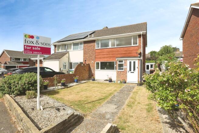 3 bed property, in Purbeck Drive, £315,000