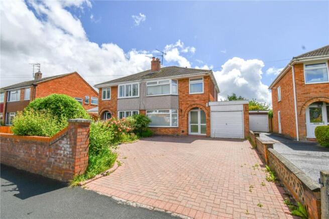 3 bed property, in Kendal Drive, £260,000
