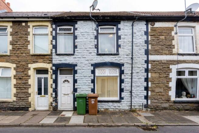 3 bed property, in Llancayo Street, £172,000