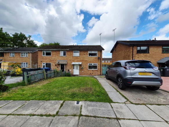 3 bed property, in Manfield, £185,000