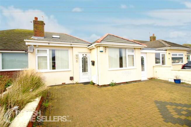 4 bed property, in Green Drive, £225,000