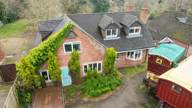 6 bed property, in Project for sale near Kenilworth, £725,000