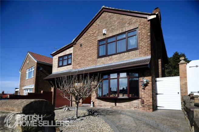4 bed property, in Tudor Grove, £375,000