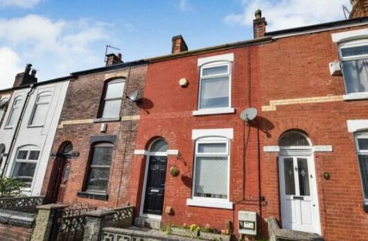 Land, in Clarendon Road, £185,000