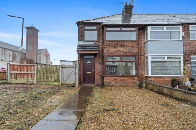 3 bed property, in Common Road, £150,000