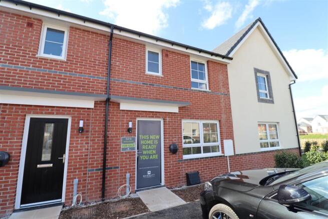 3 bed property, in Pembrey Drive, £276,000