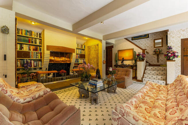 6 bed property, in Graffham, £4,250,000