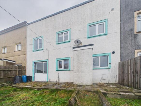 3 bed property, in Gelli Crug, £100,000