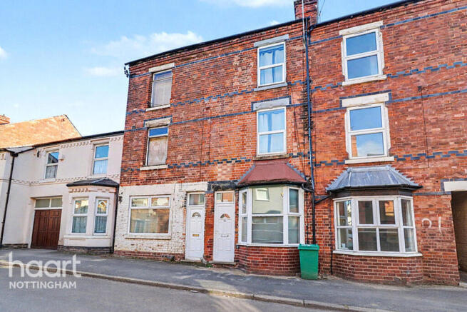 4 bed property, in Foxhall Road, £260,000