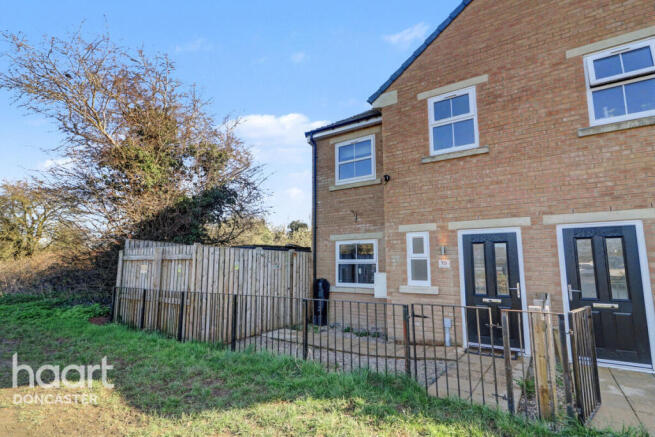3 bed property, in Waterside Road, £175,000