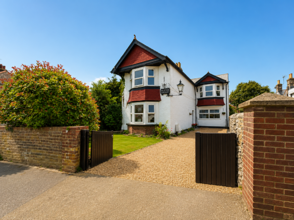 4 bed property, in Fair Street, £550,000