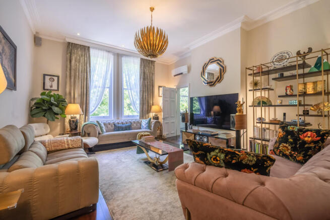 4 bed property, in Finchley Road, £1,250,000