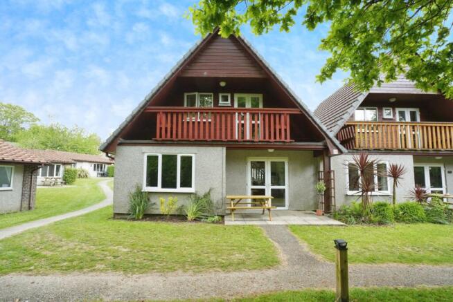 3 bed property, in Hengar Manor, £90,000