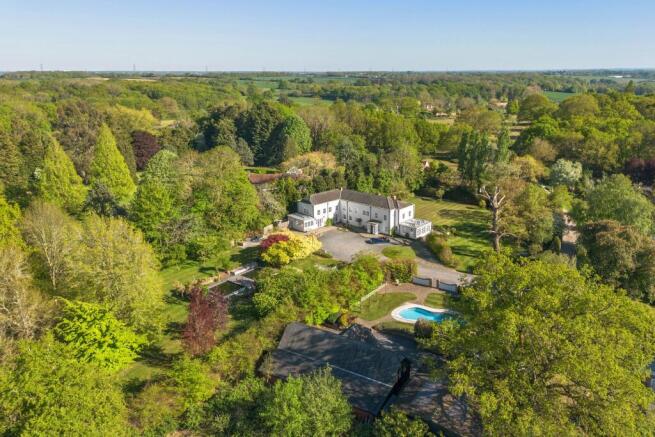 6 bed property, in Patmore Heath, £2,500,000