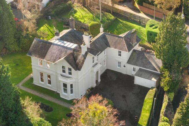 6 bed property, in Graham Road, £1,400,000