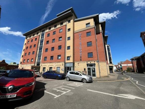 1 bed property, in Woodgate, £25,000