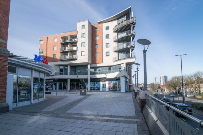1 bed property, in 37 The Purple Apartments, £80,000