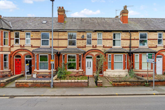 3 bed property, in Crosfield Street, £230,000