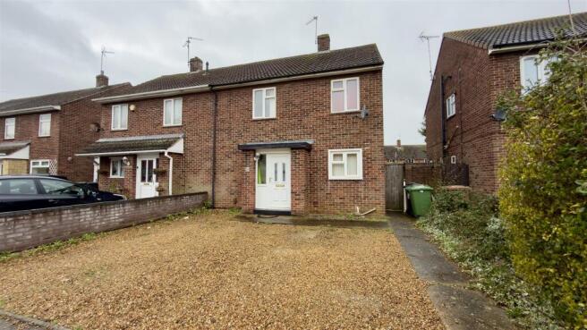 3 bed property, in Mendip Grove, £220,000