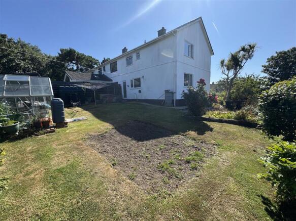 3 bed property, in Rose Meadows, £379,950