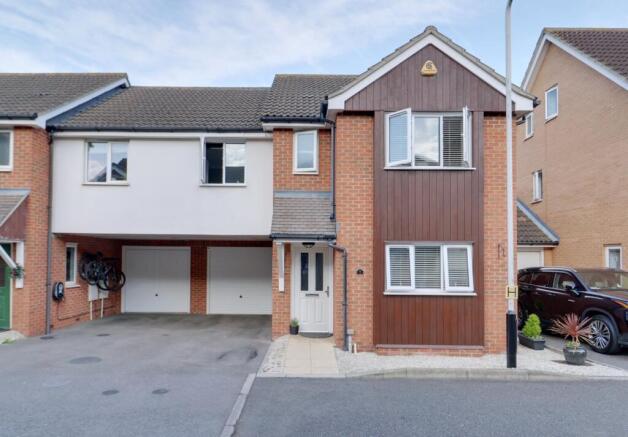 3 bed property, in Mayfield Grove, £475,000