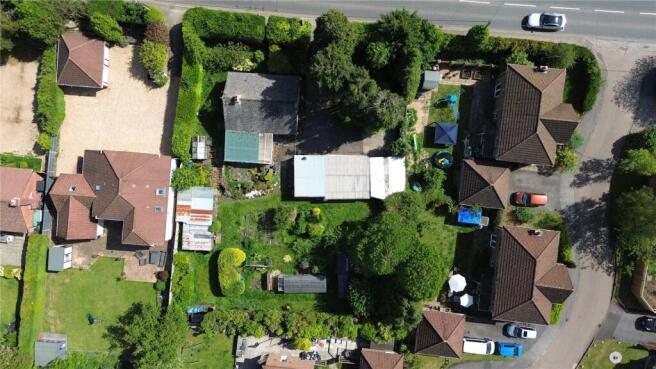 3 bed property, in Winchester Road, £500,000