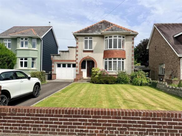 3 bed property, in Ammanford Road, £280,000
