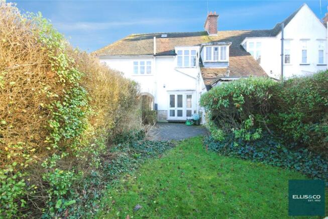 3 bed property, in Creswick Walk, £645,000