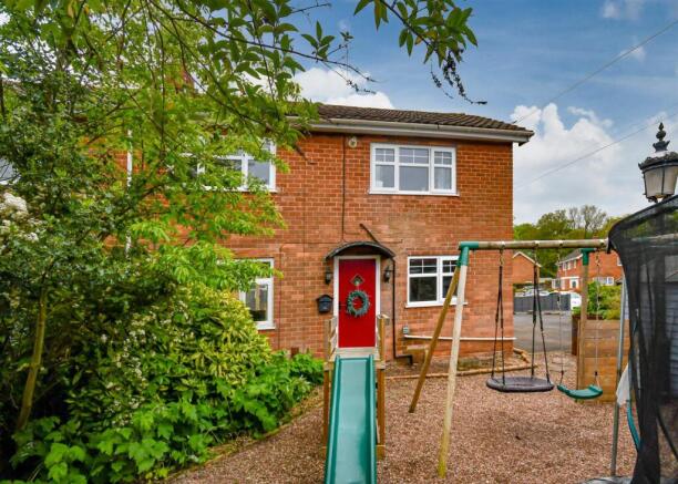 3 bed property, in Dickinson Road, £330,000