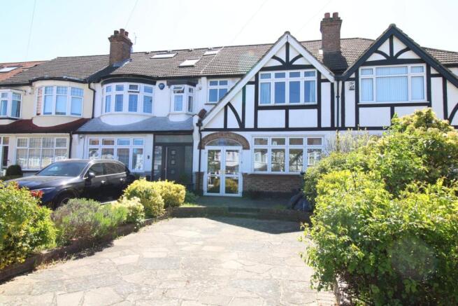 3 bed property, in Langley Way, £620,000