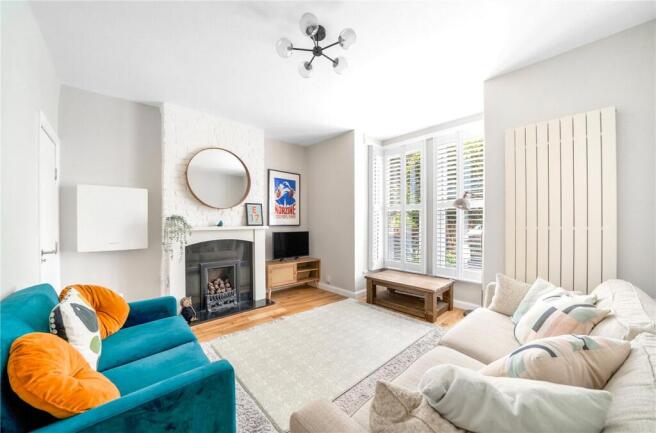 3 bed property, in Stanhope Road, £950,000