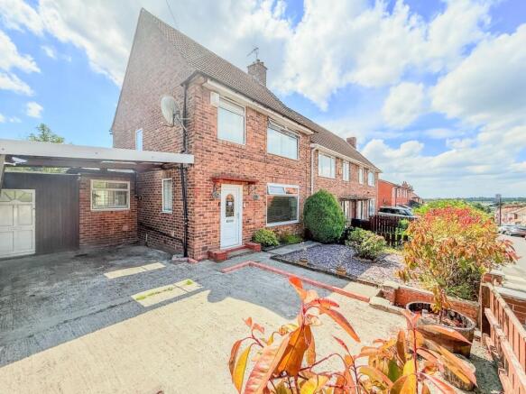 3 bed property, in Bavington Drive, £175,000