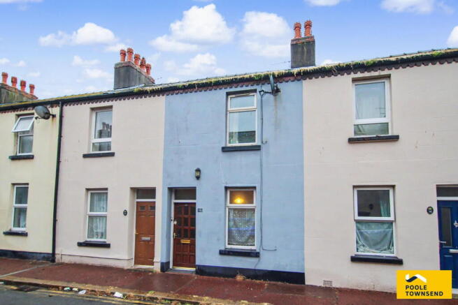 2 bed property, in Wallace Street, £55,000