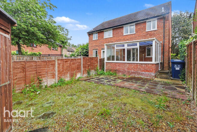 3 bed property, in The Brambles, £250,000