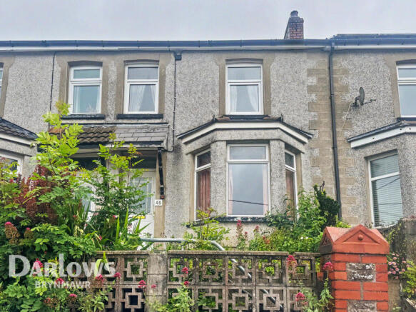 3 bed property, in Brynithel, £120,000