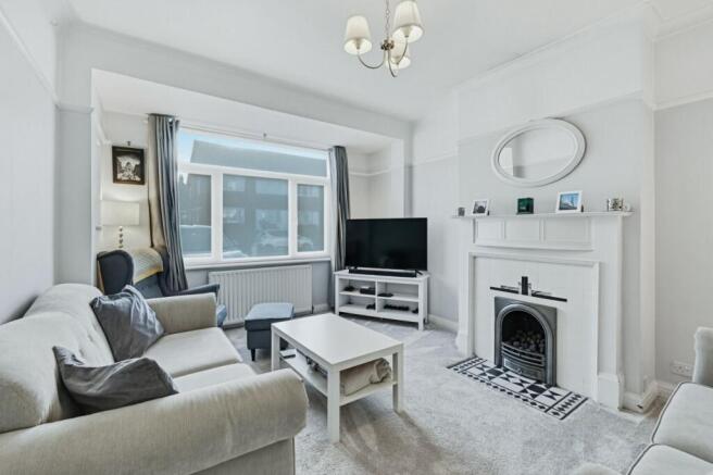 3 bed property, in Birkbeck Road, £725,000
