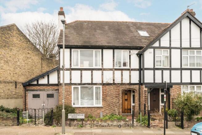 4 bed property, in Holdernesse Road, £900,000