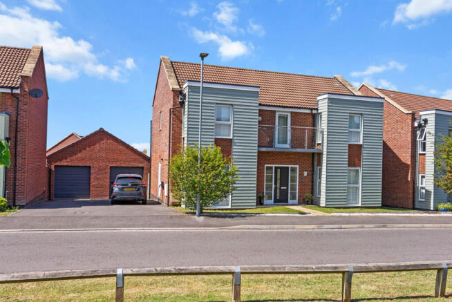 4 bed property, in Cheltenham GL52, £650,000