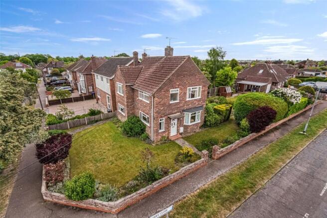 3 bed property, in St. Peters Road, £350,000