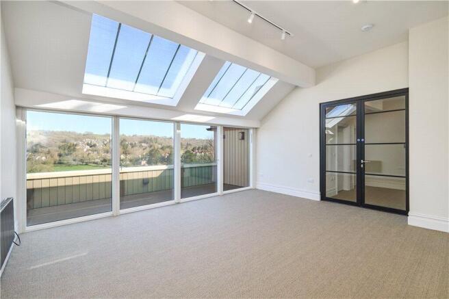 2 bed property, in Skipton Road, £565,000